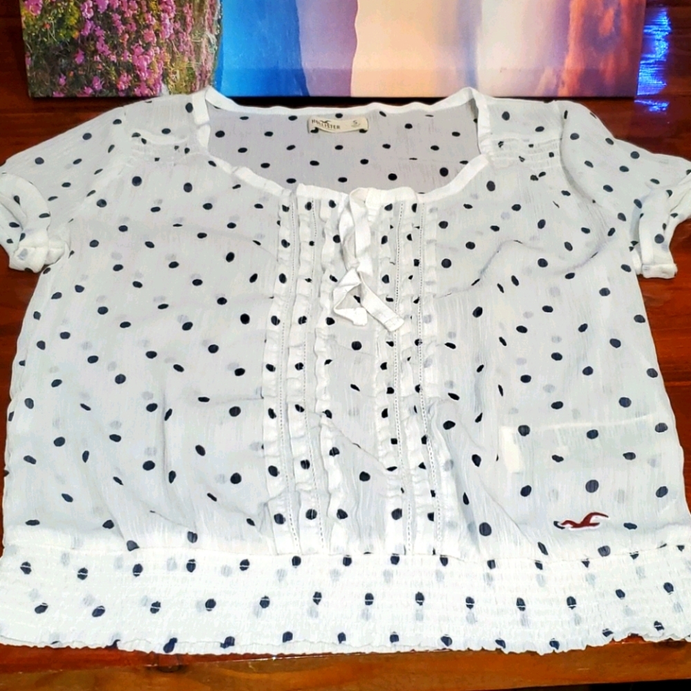 HOLLISTER